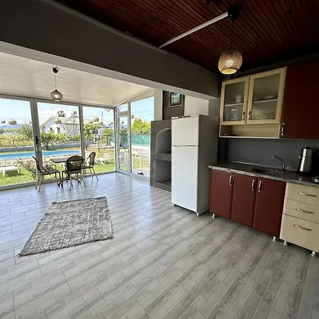 Апартаменты Castabus Homes *